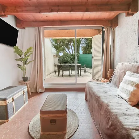 Cosy Avec Terrasse Et Parking Prive אגדה